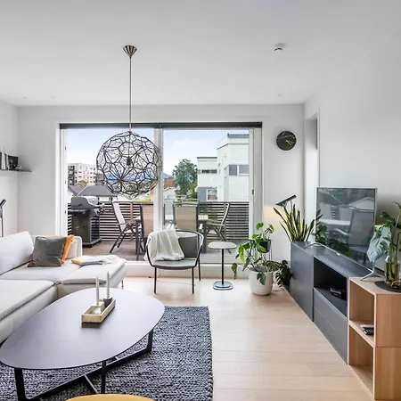 Apartment Kais Sauna, Jacuzzi, Cinema And Balcony House! Location Tromsø