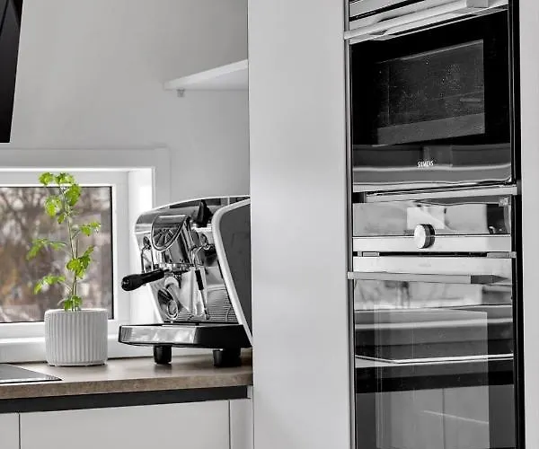 Kais & Cinema House & Modern Διαμέρισμα Τρόμσο