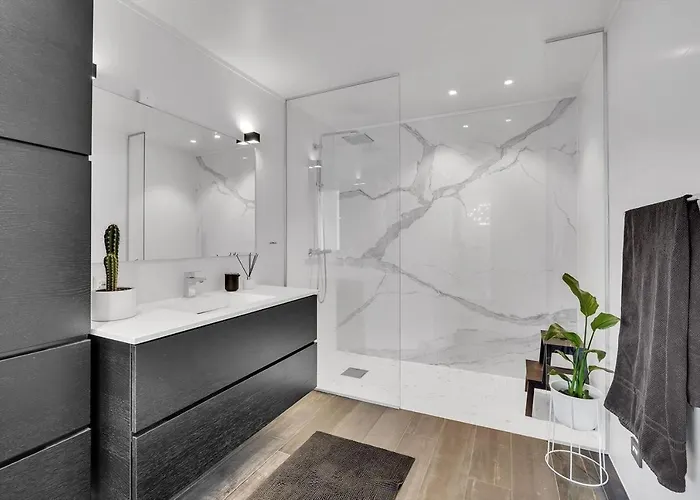 Kais & Cinema House & Modern Διαμέρισμα Τρόμσο